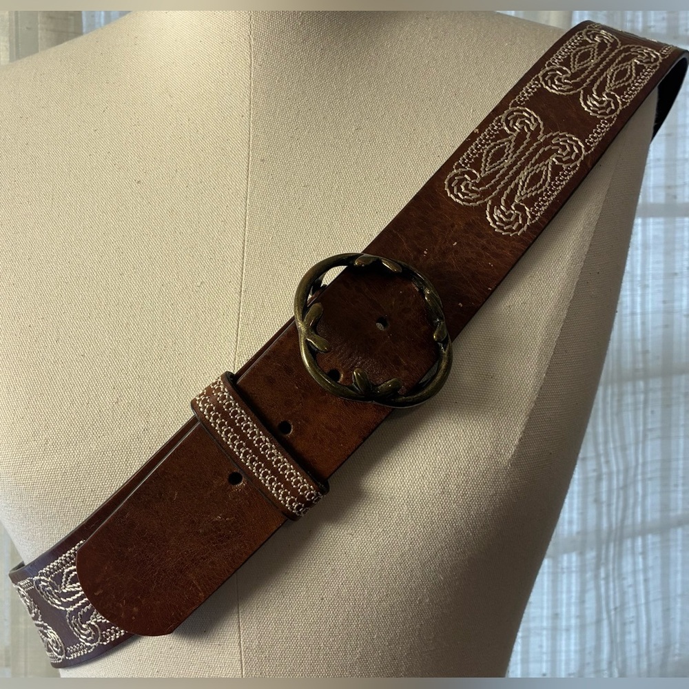 Coldwater Creek Brown Leather Belt with Cream Embroidered Detail - Picture 4 of 8